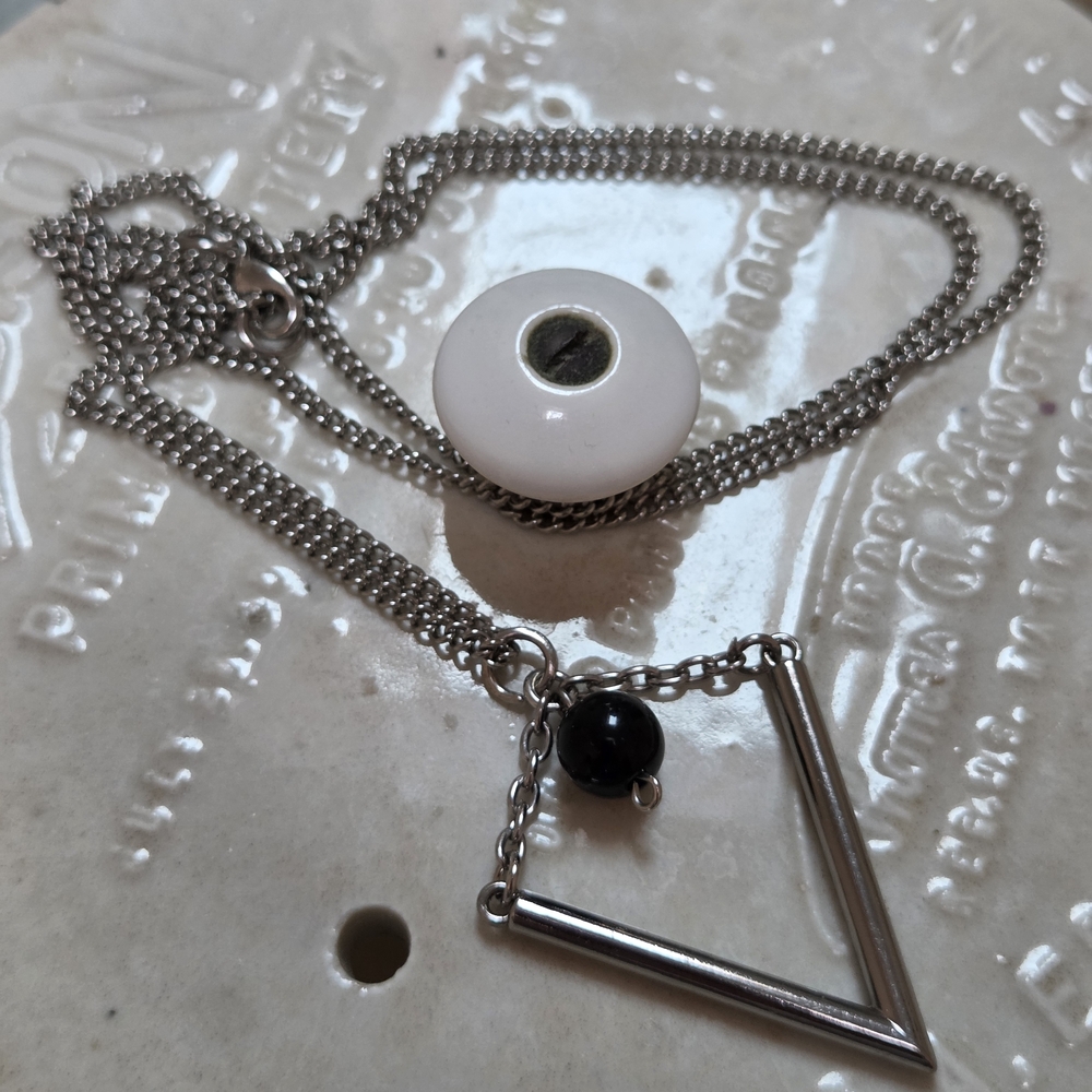 Geometric Silver Triangle Pendant Necklace With Center Black Bead
